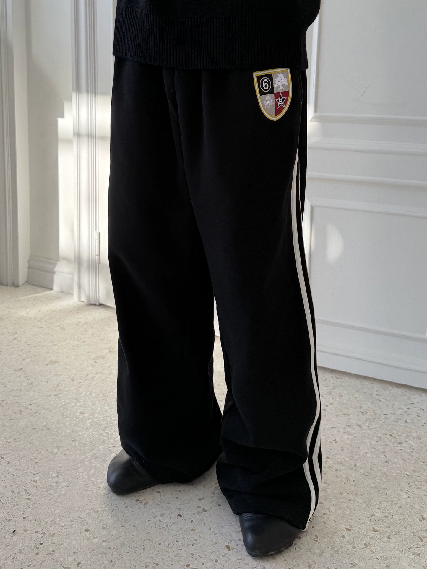 Untold Embroidery Badge Baggy Sweatpants