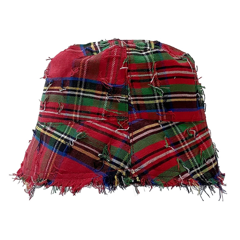 DISTRESSED PLAIDED BUCKET HAT