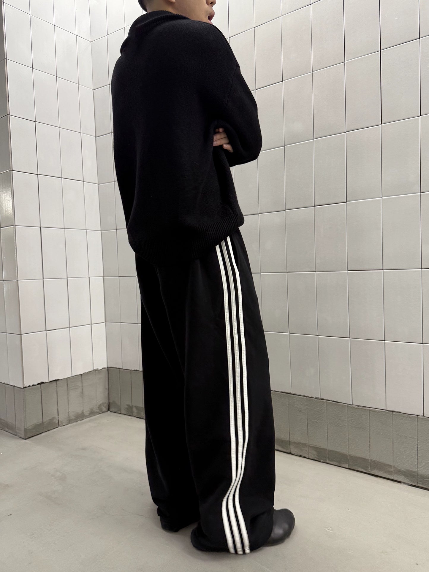 Untold Embroidery Badge Baggy Sweatpants