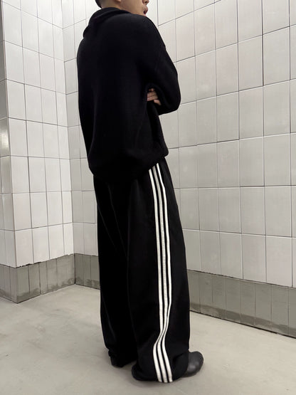 Untold Embroidery Badge Baggy Sweatpants