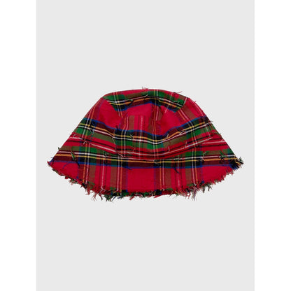 DISTRESSED PLAIDED BUCKET HAT